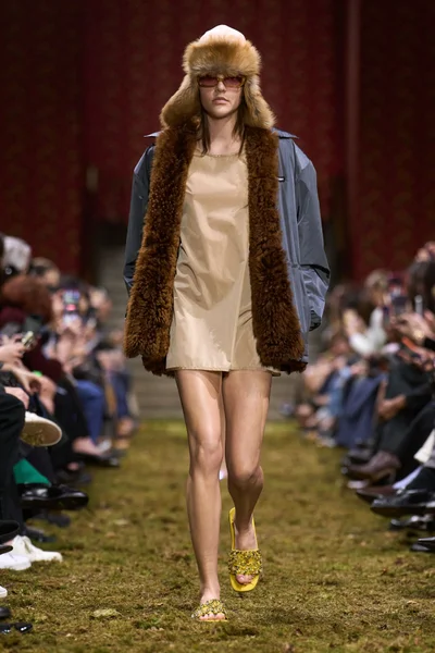 Look 43